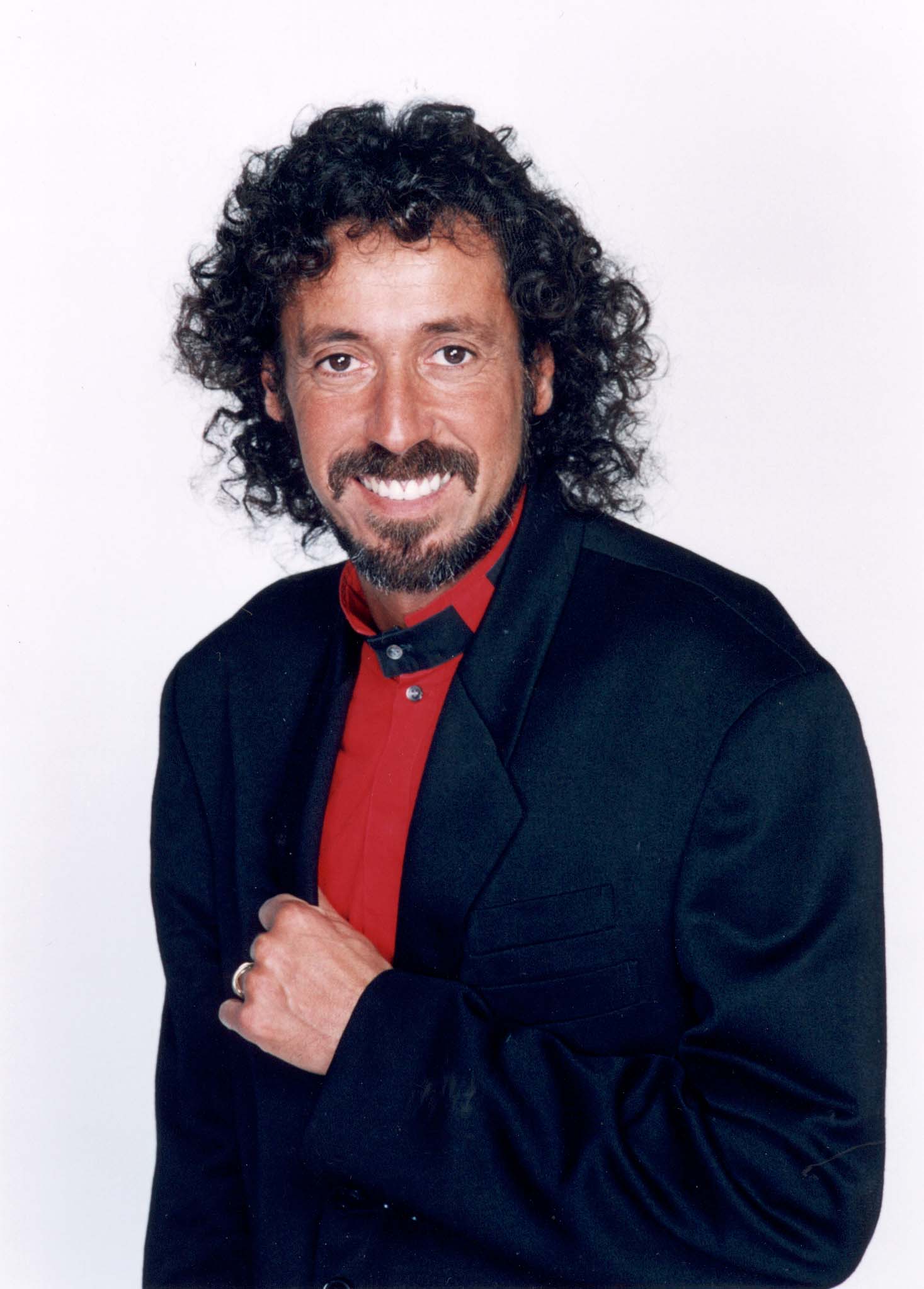 ラモス瑠偉が浮気！再婚した嫁・亡き初音夫人と子供・不倫相手まとめ【現在の画像あり】