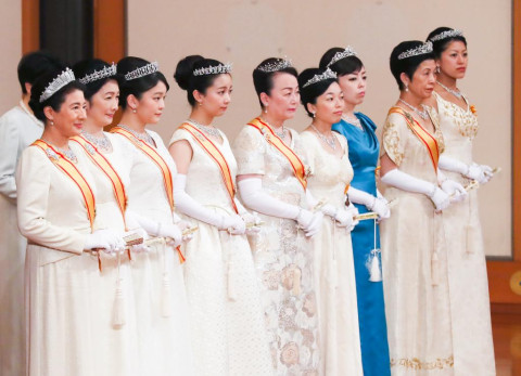 瑶子さま(三笠宮家)の現在!経歴と家系図・家族や結婚歴・剣道の腕前・激変した顔やメイク・青いドレスの真相・仕事や公務も総まとめ