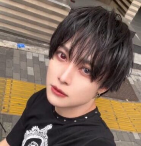 デスドル磨童まさを元ジャニーズの前世や本名や年齢はWiki経歴やコレコレ関係と学歴は-e1757491352980