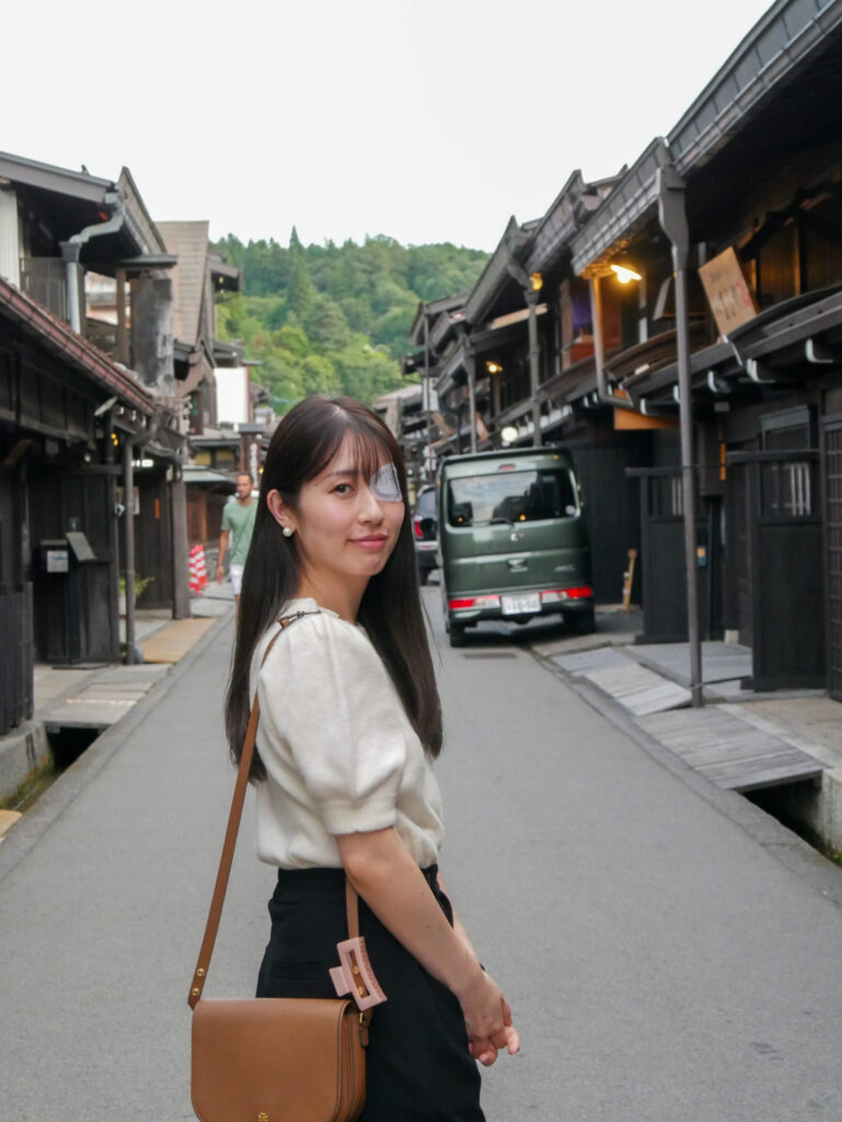 かたのめい(片目シンガー)の眼球破裂はなぜ?本名と年齢・身長や経歴・彼氏や結婚情報もまとめ